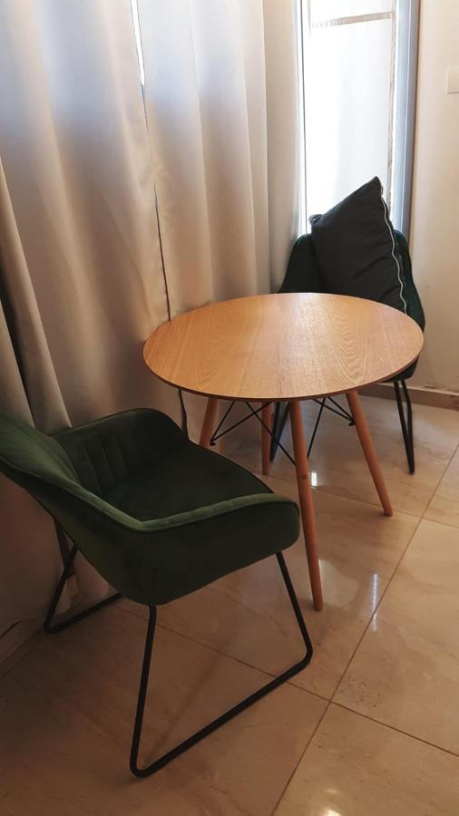 Garden Studio Apartment Elad Bagian luar foto