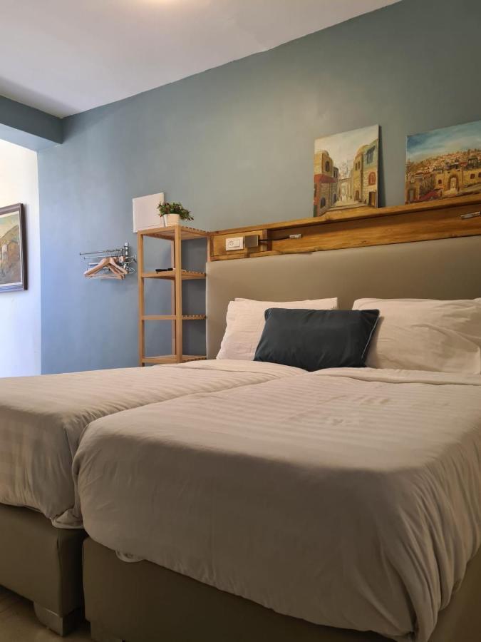 Garden Studio Apartment Elad Bagian luar foto